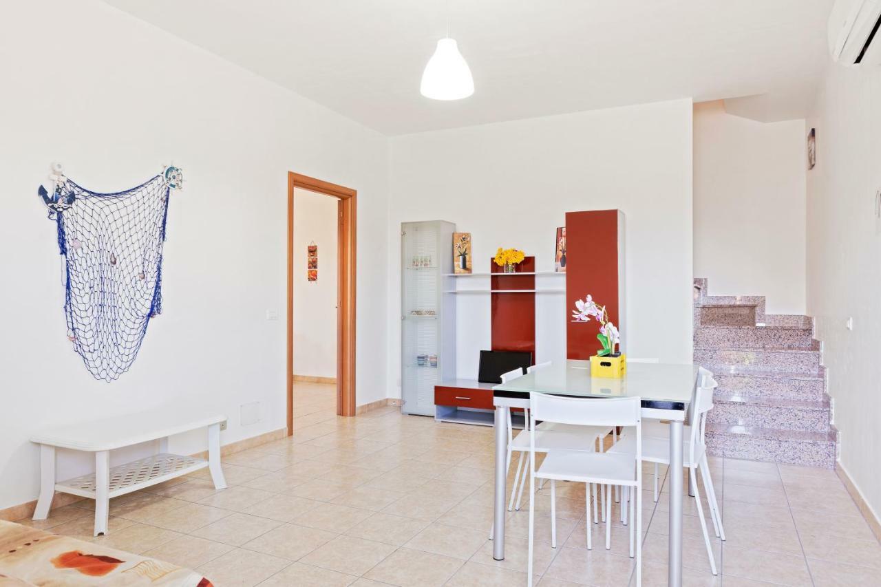 Focallo Seaside Holiday Flat Santa Maria Del Focallo Exterior foto